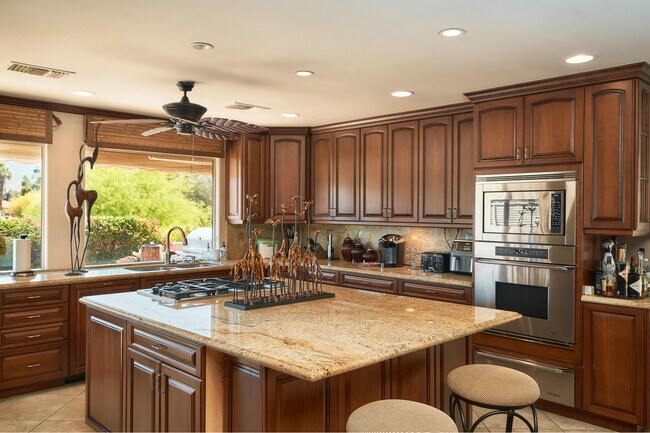 Building Photo - 99 Conejo Cir