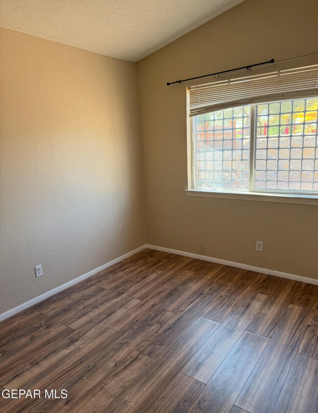 Building Photo - 2481 Tierra Rica Way