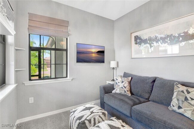 Building Photo - 10908 Clarendon St