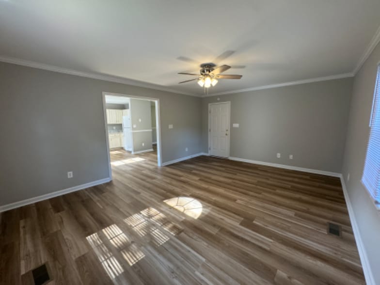 Building Photo - 123 Old Stage Ct