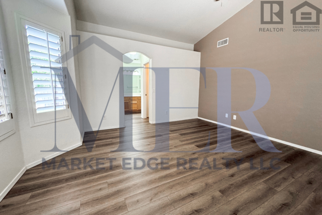 Building Photo - 3Bed/2 Bath Home at 51st/Loop 101! $399 MO...