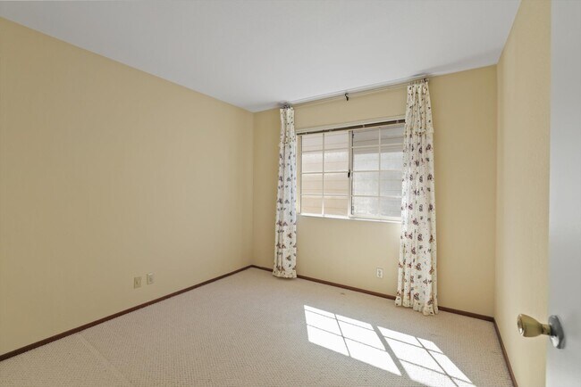Building Photo - 34267 Quartz Terrace