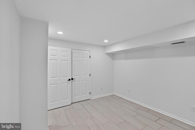Building Photo - 51 Oak Crest Ct