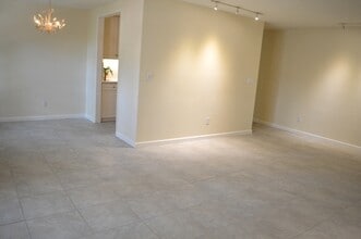 Building Photo - Light-Filled, Thoughtfully Updated Condo with Private Patio & Resort Amenities