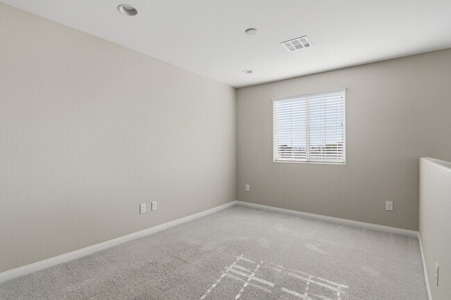 Building Photo - 3158 Molinos Dr