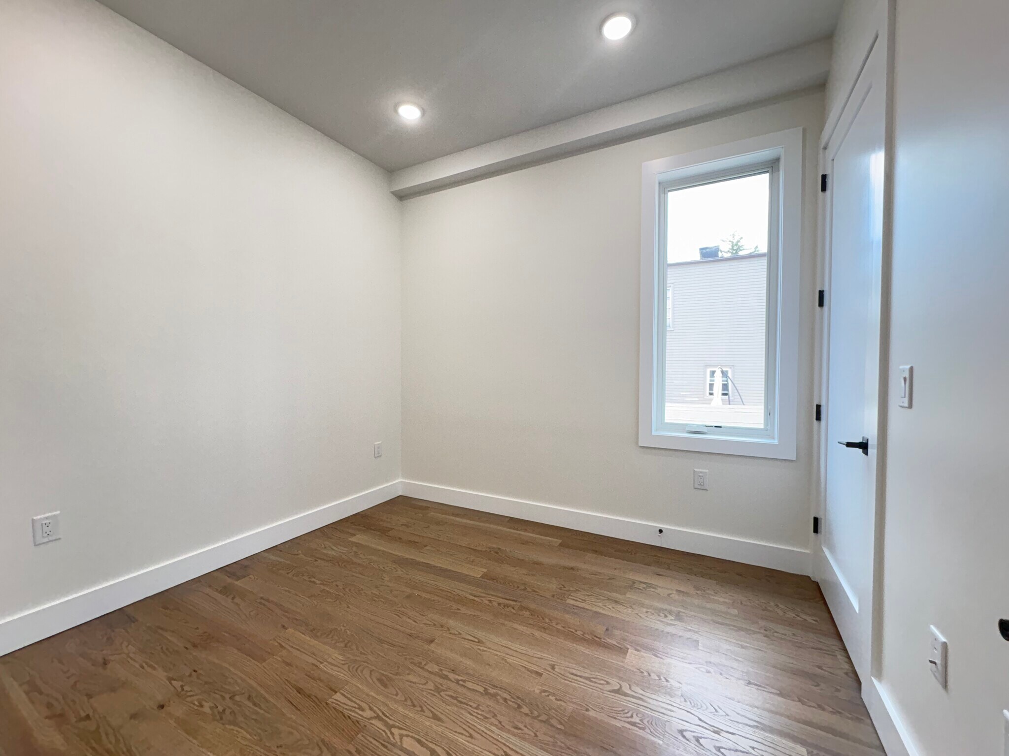 40 Lembeck Ave 206 - 42 Lembeck Ave
