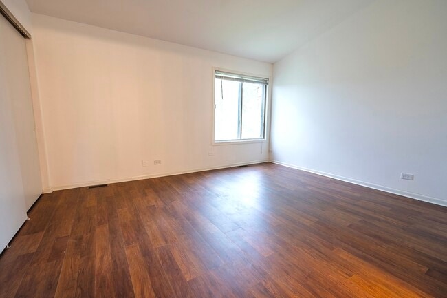 Building Photo - 514 E Windgate Ct