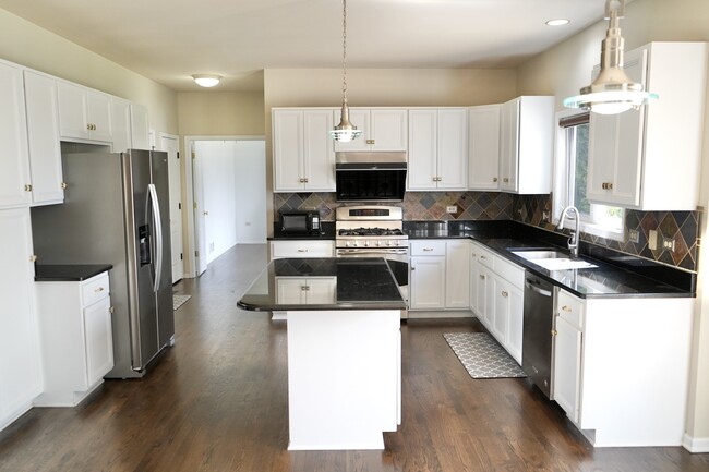 Building Photo - 5739 Rosinweed Ln