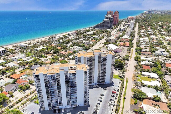 Building Photo - 2715 N Ocean Blvd
