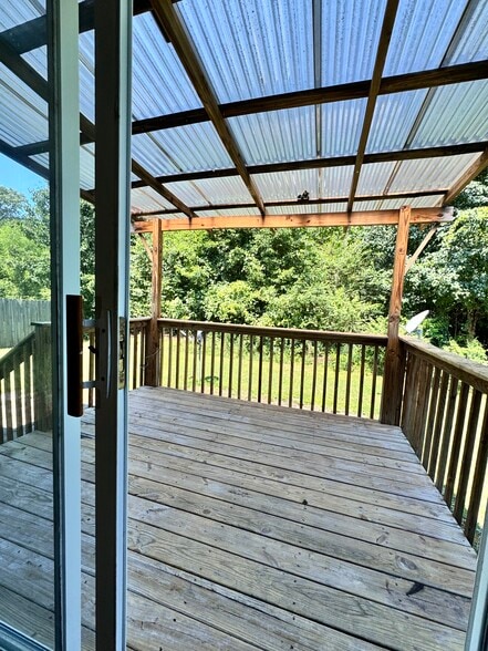 Building Photo - 3045 Holly Brook Cir NE