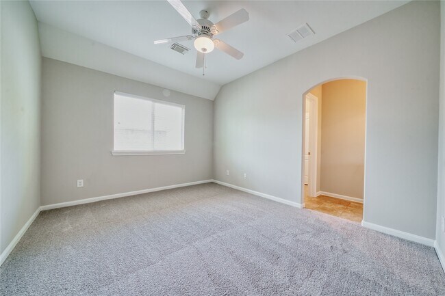 Building Photo - 5619 Riverstone Crossing Dr