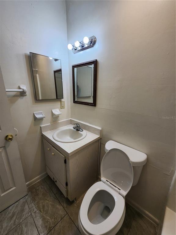 Building Photo - 2018 SW 70th Terrace