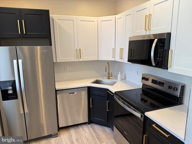 Building Photo - 2008 Chestnut St