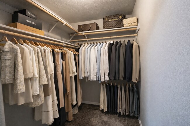 Building Photo - Now Available for Rent – A Place to Call Home in West Pasco