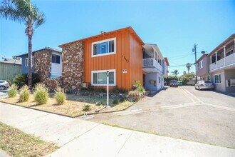 Building Photo - Brookshire Triplex