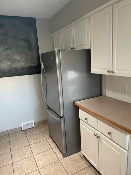 Kitchen 1 - 1017 Henrietta St