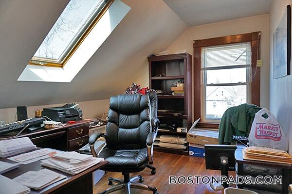 Building Photo - 83 Brown St