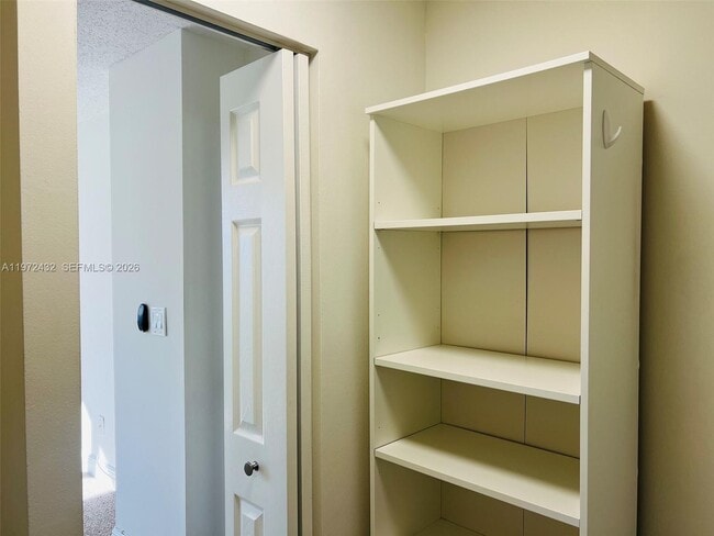 Building Photo - 770 Claughton Island Dr