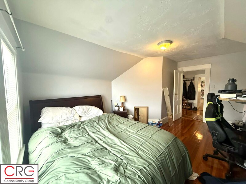 Building Photo - 53 Elm St