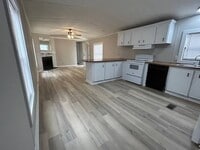 Building Photo - 45 White Oak Village