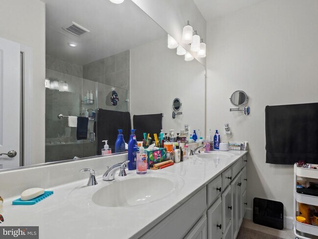 Building Photo - 9508 Townfield Pl