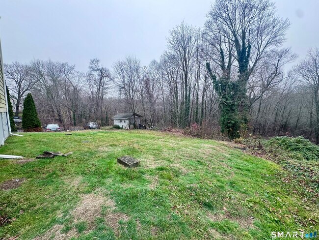 Building Photo - 85 Ivy St