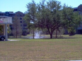 Building Photo - 960 Starkey Rd