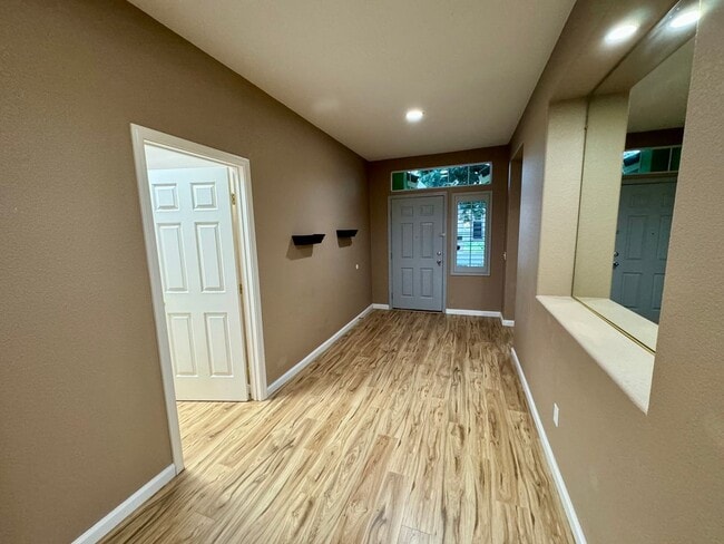 Building Photo - 9577 Fetlock Way