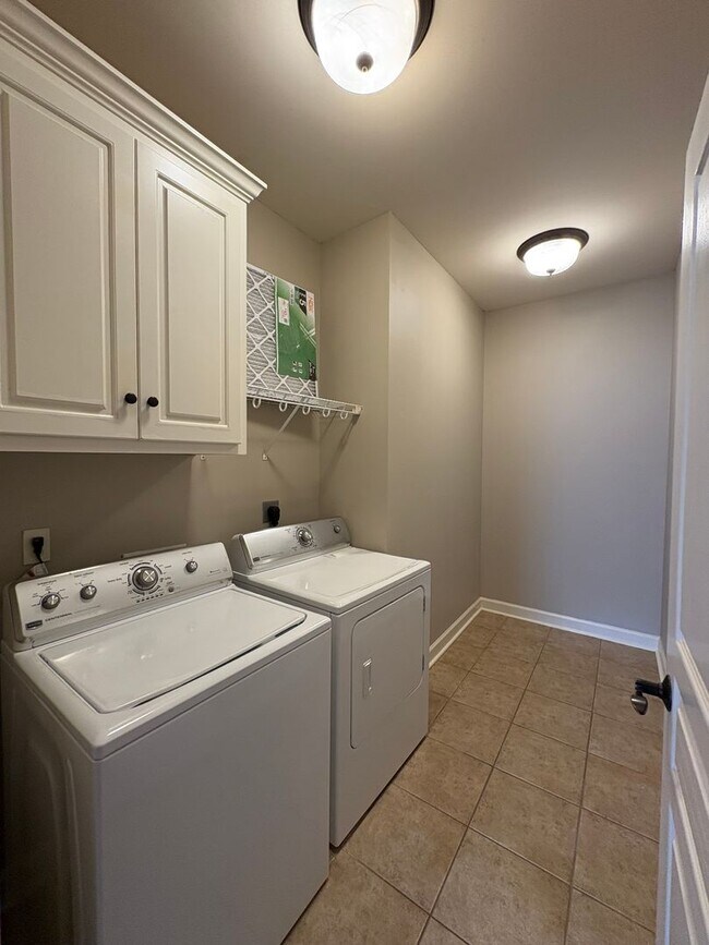 Building Photo - 540 Orchard Cir