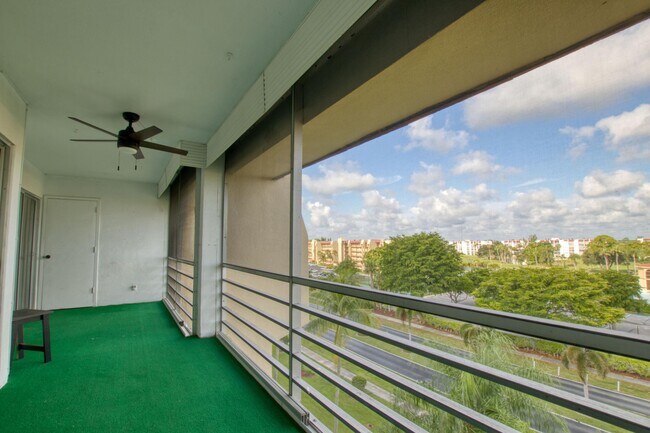 Building Photo - 3590 Via Poinciana