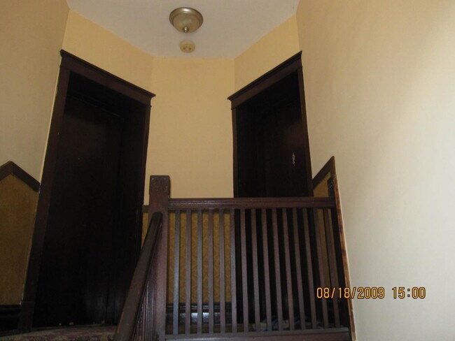 Building Photo - 4626 N Lincoln Ave