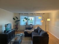 Building Photo - 1730 State St