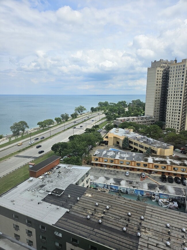 Building Photo - 4800 S Chicago Beach Dr