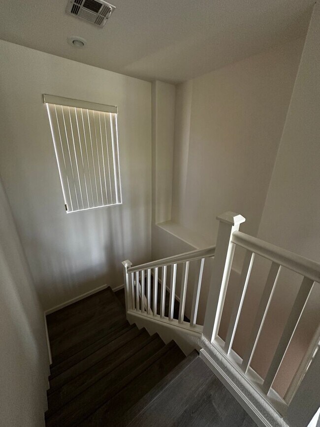 Building Photo - 3 Bedroom Home in the SW!
