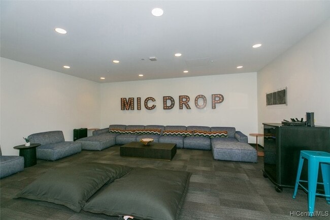 Building Photo - 988 Halekauwila St