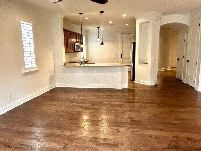 Building Photo - 2024 Foxtail View Ct