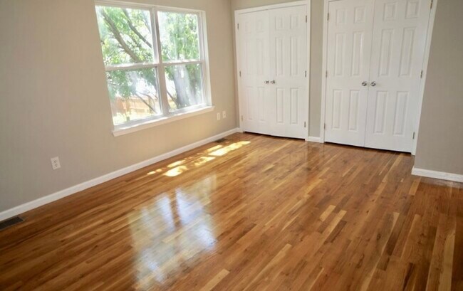 master bedroom - 214 E Jersey St