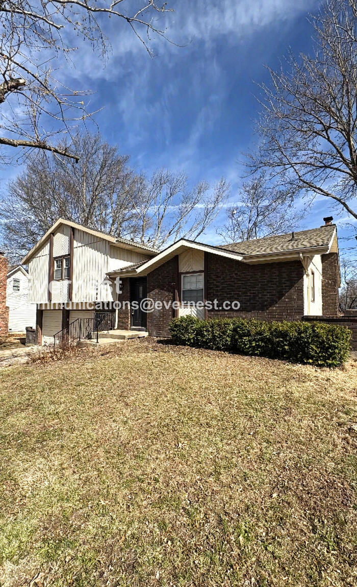 Building Photo - 16008 W 151st Terrace