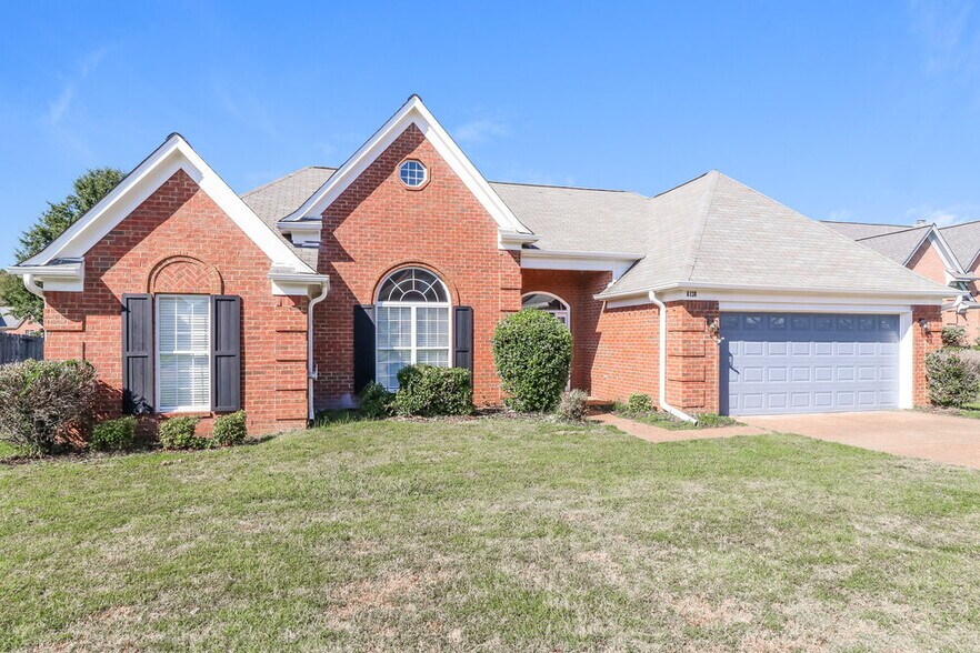 Building Photo - 6138 English Ivy N