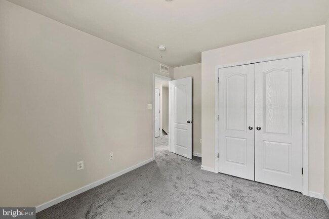 Building Photo - 7035 Southmoor St