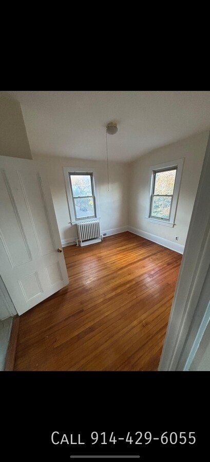 Building Photo - 383 Ashford Ave