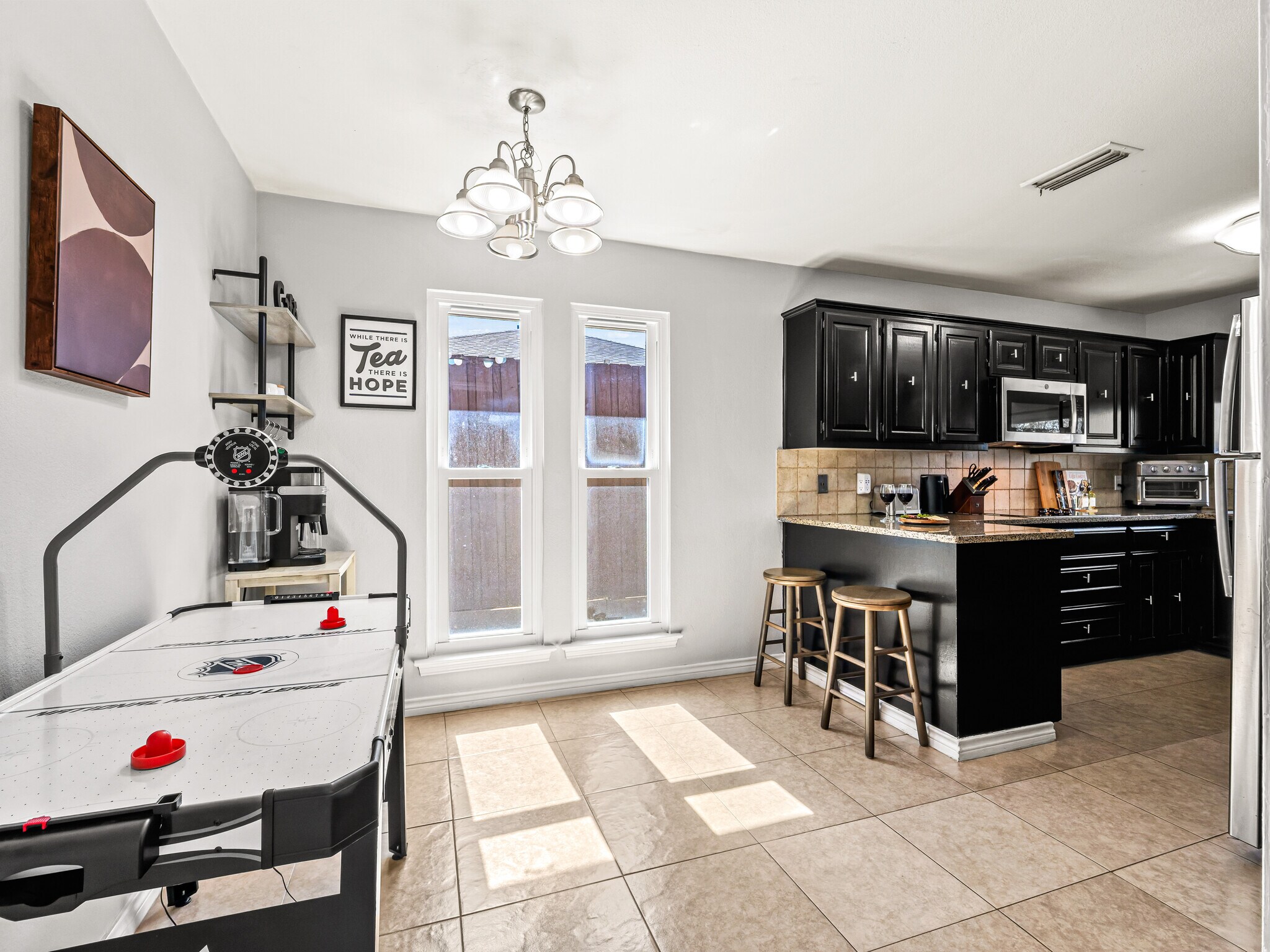 Building Photo - 1113 Roaring Springs Dr