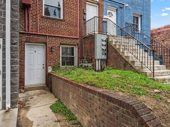 Building Photo - 1812 Benning Rd NE