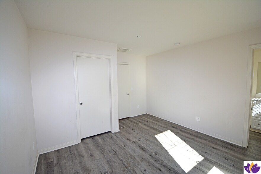 Building Photo - 14107 W Birch Ln