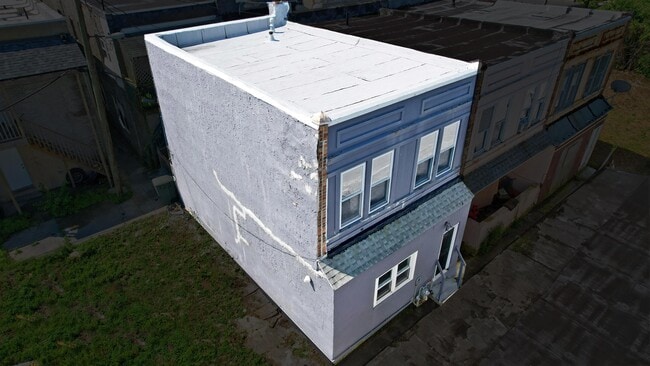 Building Photo - 722 Pearl Pl