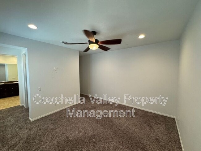 Building Photo - 74049 Kingston Ct W