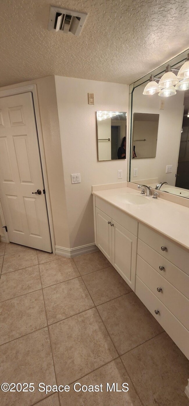 Building Photo - 134 Starboard Ln