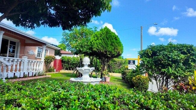 Building Photo - 3235 NW 80th Terrace