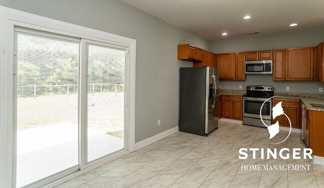 Building Photo - 17 Kaminsky Ln