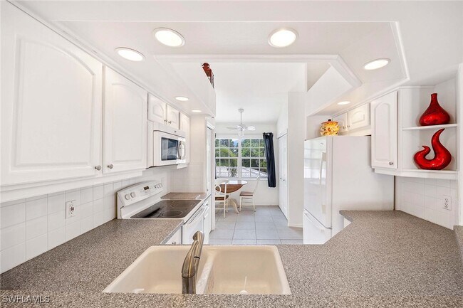 Building Photo - 28072 Cavendish Ct